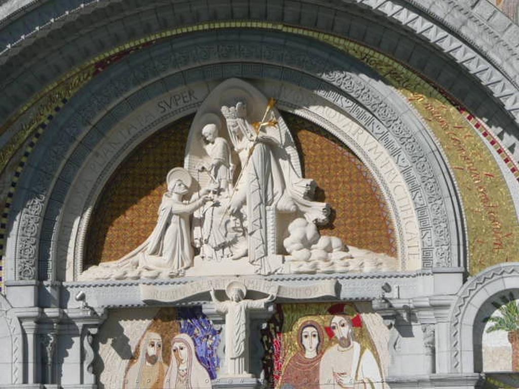 LOURDES 2010   (10).JPG